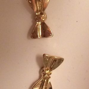 Bow earrings